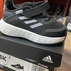adidas brand new baby shoes